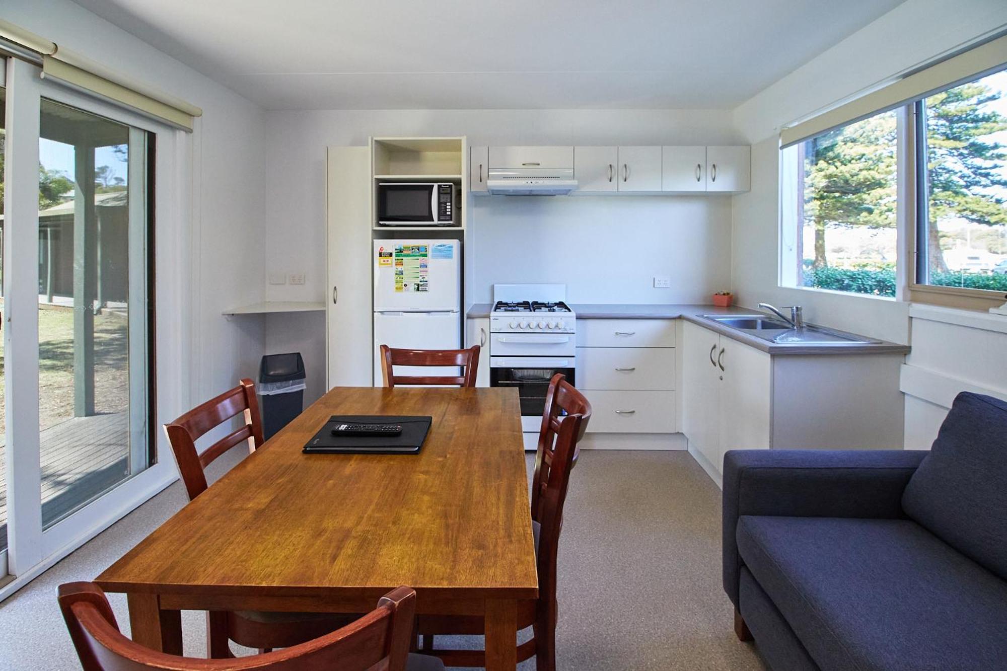Surfside Holiday Park Warrnambool Exteriör bild