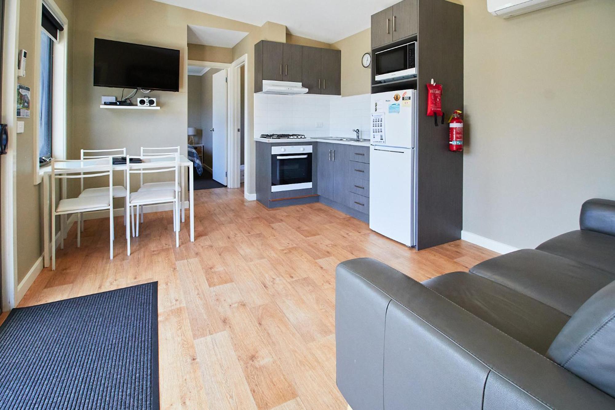 Surfside Holiday Park Warrnambool Exteriör bild