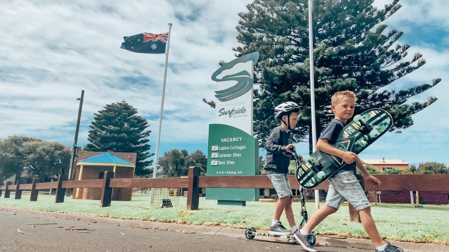 Surfside Holiday Park Warrnambool Exteriör bild