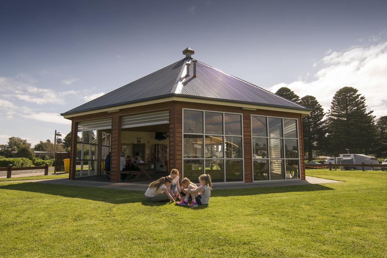 Surfside Holiday Park Warrnambool Exteriör bild
